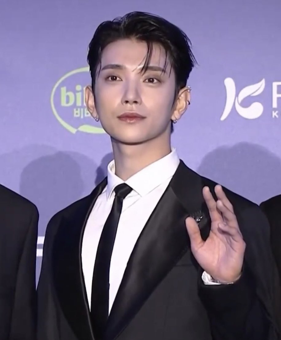 shuasmedia's tweet photo. close enough welcome back attacca joshua https://t.co/iZTXHiXj7D