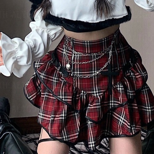 I just received 'End Chapter' Red Plaid Grunge Skirt - Red / XXL by Rags n Rituals from ivanthegreen via Throne. Thank you! throne.com/midahakiva #Wishlist #Throne