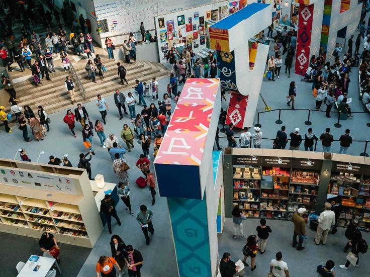 CristianACBC's tweet photo. A mí no me invites a las fiestas de antros. A mí invítame a las ferias de libros 📚❤️ https://t.co/MmOhaS1n7w