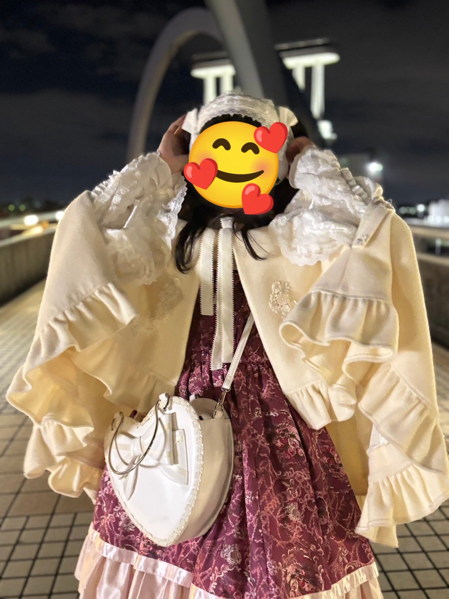 Meedeia_174's tweet photo. 冬のロリィタ可愛すぎる🥰🥰🥰🥰 https://t.co/nmncIkZ4tx
