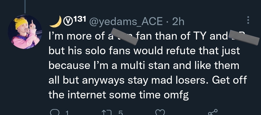 This b!tch still not feel gulity about what she did and keep blaming and hitting the floor after falling by her own feet

This kind of ppl is very scary, she'll never shut up or learn, and ppl who take an action back at her is gonna be a bad guy instead of her in her own world🧠