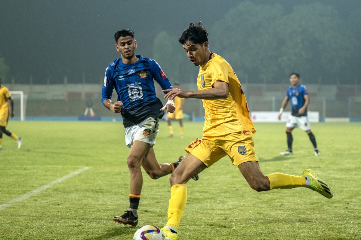 SCBengaluru's tweet photo. The fearless #GoldenTigers has left the mark in the first I League game! 🎯 

ಬನ್ನಿ ಪ್ರಾರಂಭಿಸೋಣ? 

#SportingClubBengaluru #SCB #Ileague #indianfootball https://t.co/tEqxL282KY