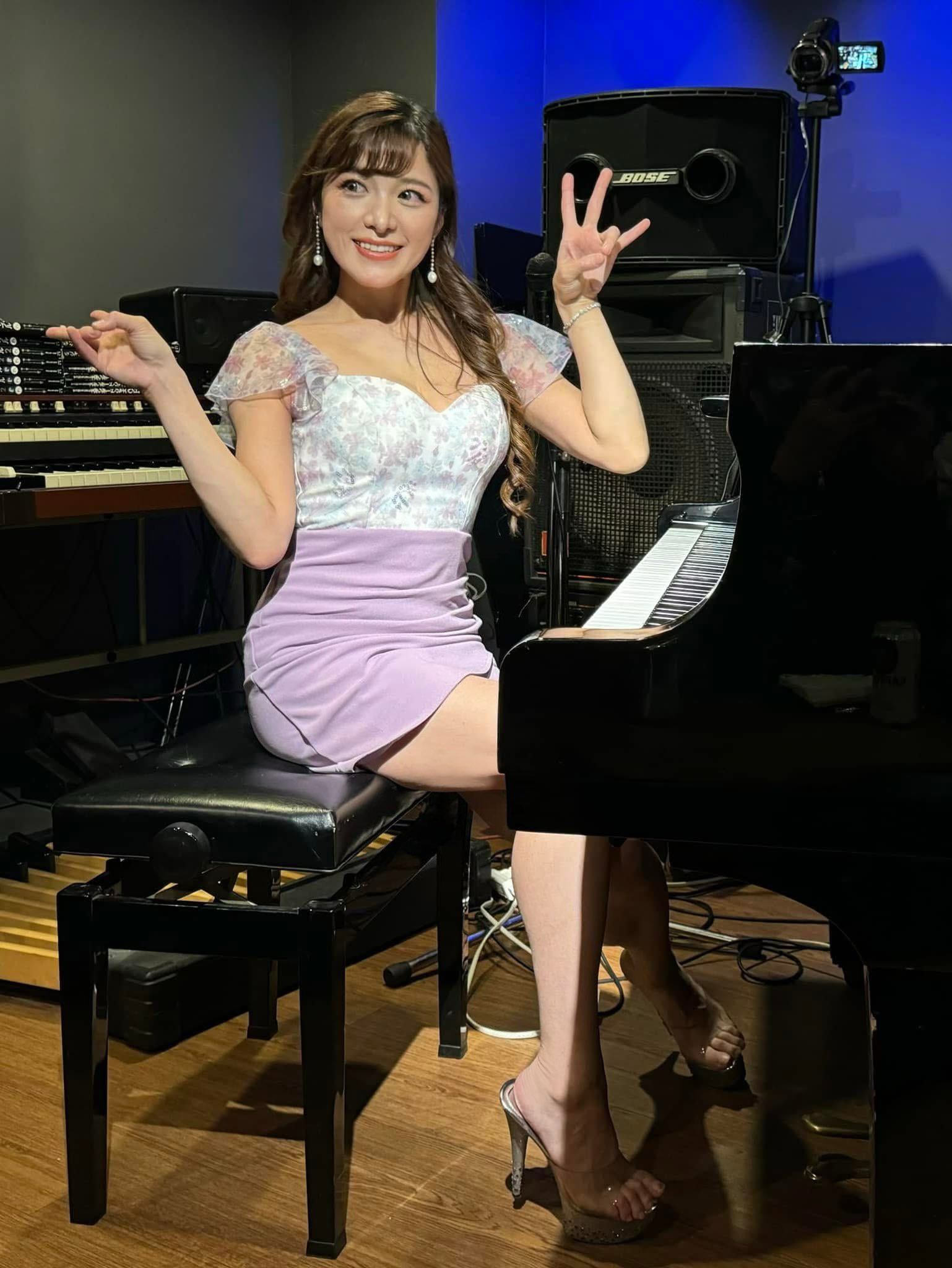 高木里代子 on X: 