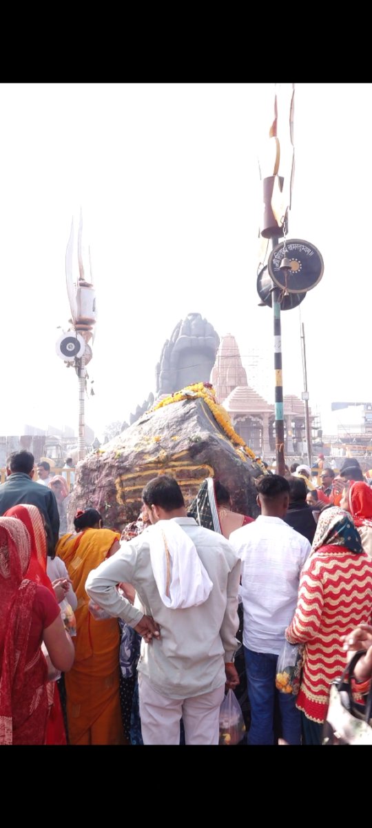 panditmishraji's tweet image. आज दिनांक 23-11-2024 शनिवार को कुबेरेश्वर धाम सीहोर के भव्य दर्शन
कुबेरेश्वर भंडारी आप सभी की मनोकामना पूरी करे
#kubereshwardhamsehore #kubereshwarmahadev #sihorewale 
#kubereshwardhamkeupay #pandit_pradeep_ji_mishra #aarti 
#Jyotirlinga #BhogAarti  #darshan