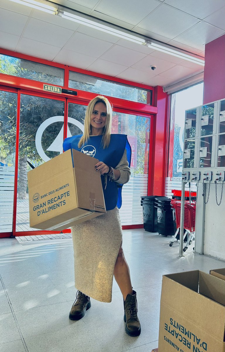 Aportando nuestro granito de arena 🫶
Programa de voluntariado corporativo del grupo <a href="/Agbar/">Agbar</a> , hoy colaboramos con la campaña de la #GranRecogida del #BancoDeAlimentos desde Salou