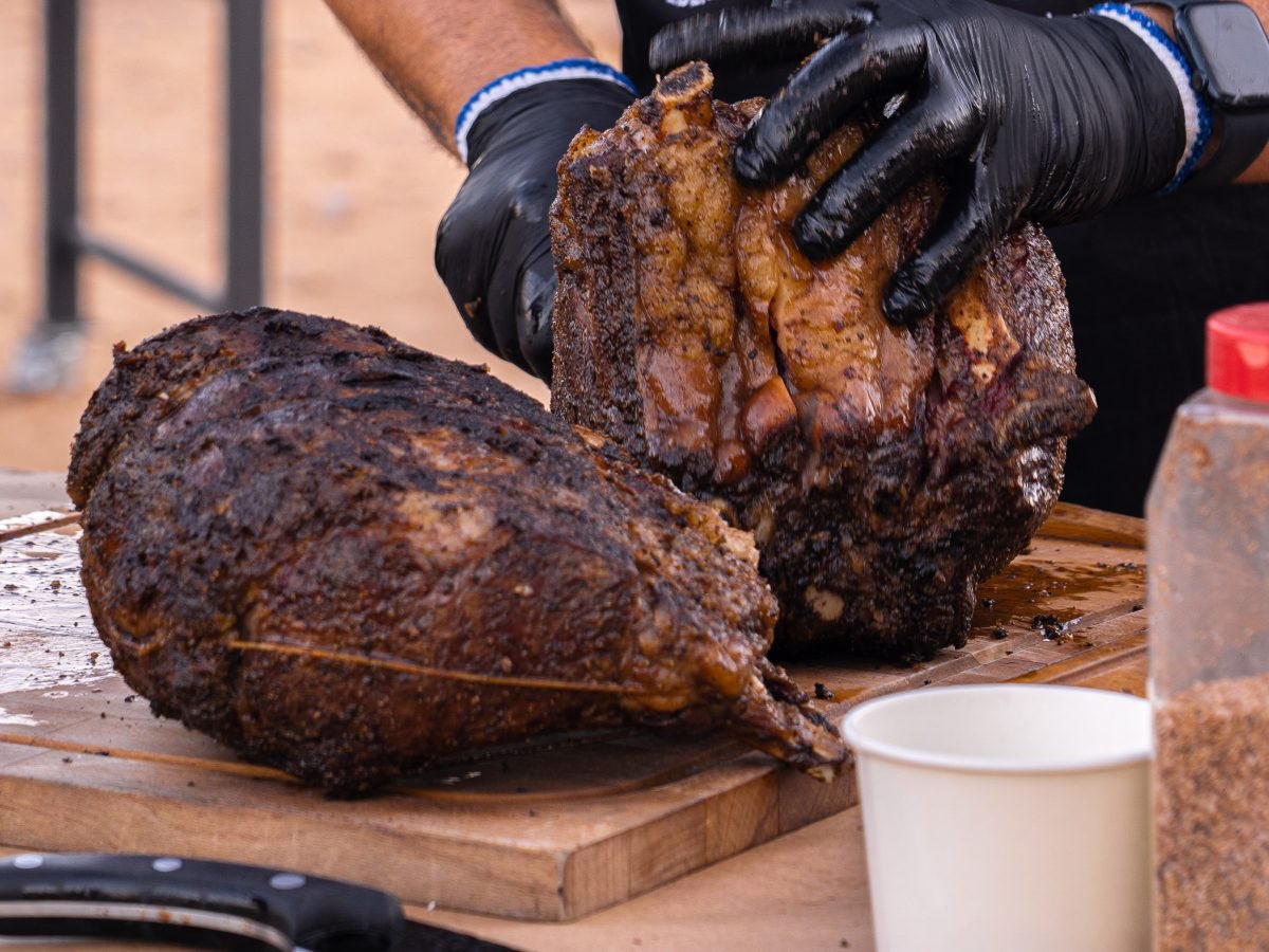 BITEX_AUH's tweet image. ✨アブダビスタッフ通信✨
【ミート&amp;amp;マウンテン】が開催！

砂漠で開催されるバーベキューフェスティバル🤩砂丘、山、DJによる音楽に囲まれて肉を食すイベントです！

11月23日　14:30~23:50
Jebel Hafit Desert Park, Al Ain in Abu Dhabi

#abudhabi
#bitex
#バイテックス
#アブダビ不動産…