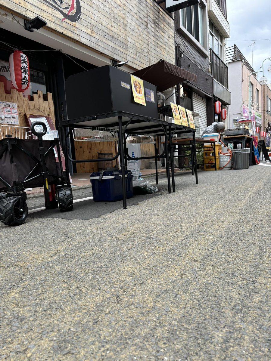 chanhideman's tweet photo. 今日の「ひでちゃん」久しぶりの出店、大学芋完売です。
もっと準備しとけばよかった…。 https://t.co/ABclZgttm3