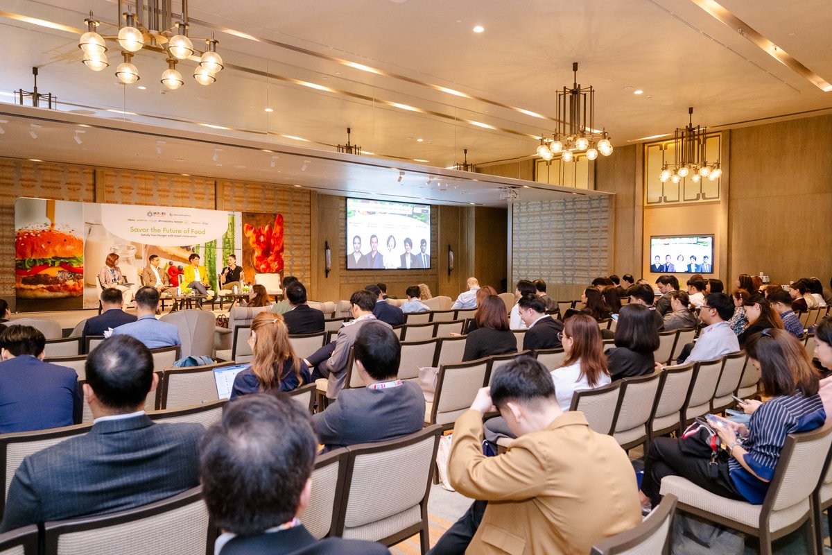 IsraelinTH's tweet image. พลิกโฉมอุตสาหกรรมอาหารโลก กับเมนูอาหารแห่งอนาคต 🍽️ 🥗

เมื่อคืนที่ผ่านมา สถานเอกอัครราชทูตอิสราเอลประจำประเทศไทย ร่วมกับสถาบันส่งเสริมการส่งออกอิสราเอล จัดงาน Israel #FoodTech Roadshow ครั้งที่สอง เพื่อเสริมสร้างความร่วมมือระหว่างสตาร์ทอัพด้าน #เทคโนโลยีอาหาร จากอิสราเอล