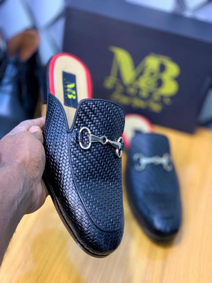 mr_muize's tweet photo. If by any chance these pictures get to your TL, pls repost 🙏🏾

Thank you 🥰

Price: N30,000

Worldwide delivery 📍 https://t.co/3aqhObx9eb