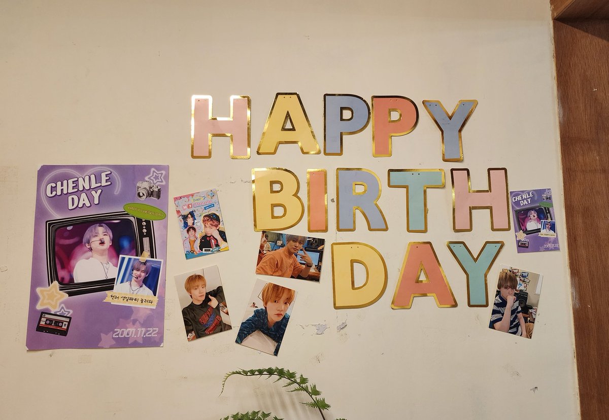 부산여행 중 핑끼앤나데헷이와 함께한 천러 생카◠‿◠💚
마첫 컨포 처돌이에게 너무너무 좋은 컵홀더와 특전이였어요!
오리지널 티켓도 재민이로 받아서 행복..🥹💚💚
글구 타임슬래시 테린느 존맛..👍🏻
우리 천러 또또 생일축하해🥳🎉
#welcome_to_LELE_court
#해피러러데이