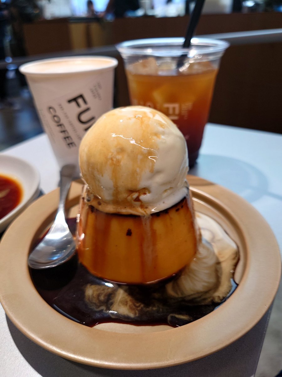 ナオキ (@nehome) on Twitter photo FUK coffee のプリン硬めでめっさ美味かった。 FUK coffee のプリン硬めでめっさ美味かった。