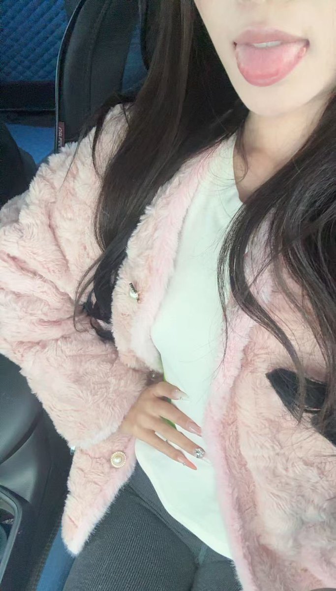 nuorouu's tweet photo. 出去玩啦～ https://t.co/tBia5lXrSZ