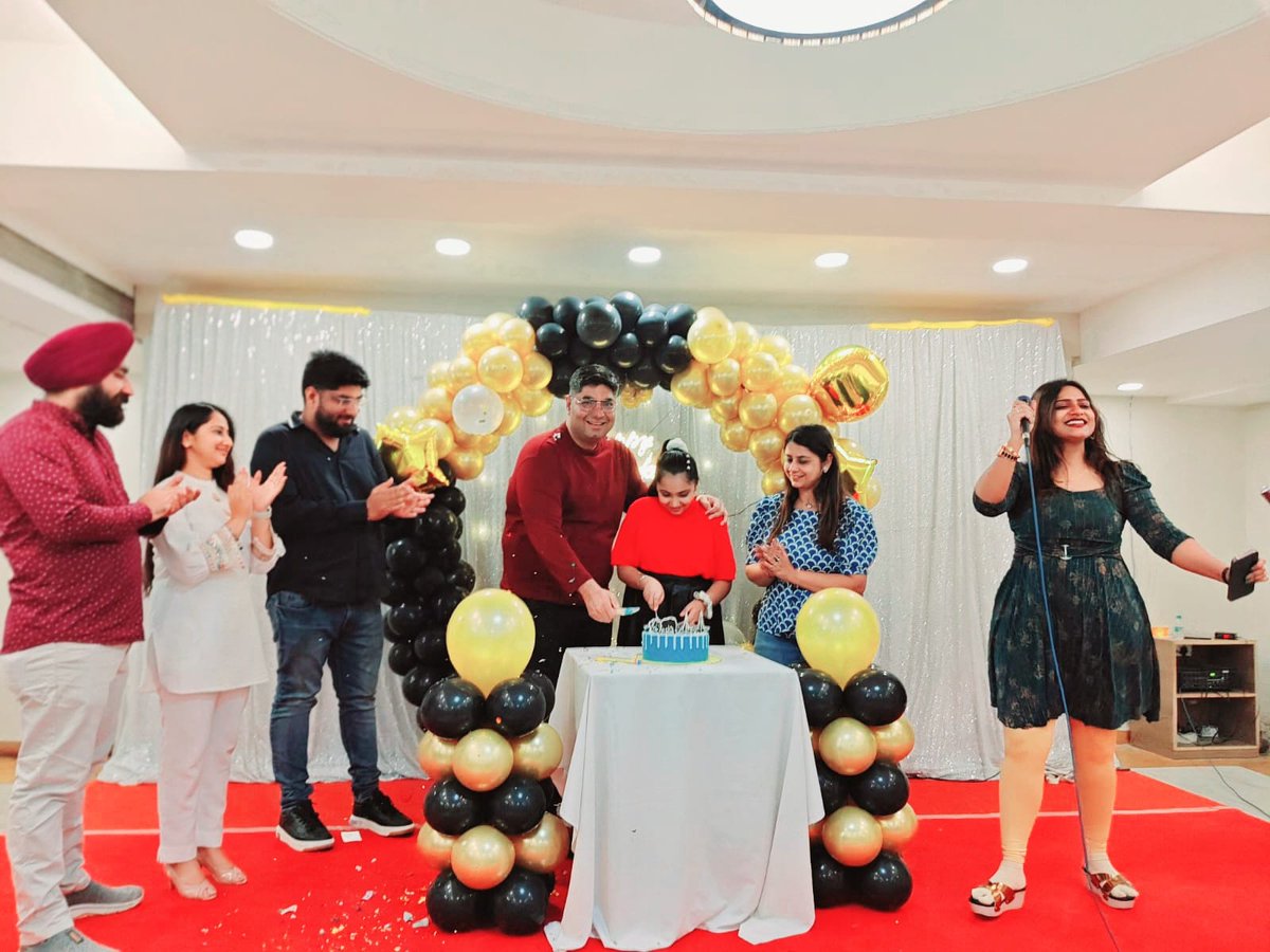 ethanstech_co's tweet image. 🎉𝐀 𝐌𝐞𝐦𝐨𝐫𝐚𝐛𝐥𝐞 𝐂𝐞𝐥𝐞𝐛𝐫𝐚𝐭𝐢𝐨𝐧 𝐎𝐮𝐫 𝐕𝐢𝐬𝐢𝐨𝐧𝐚𝐫𝐲 𝐋𝐞𝐚𝐝𝐞𝐫!

#BirthdayCelebrations #Leadership #EthansTech