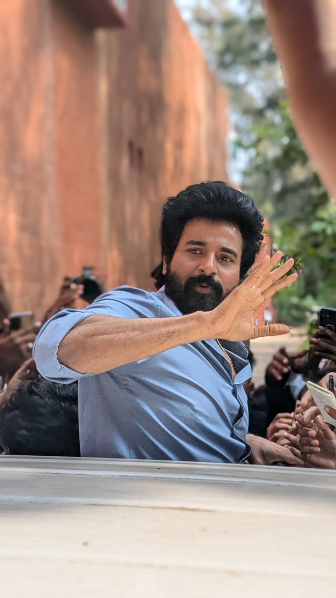 guruawesome's tweet photo. Thalaivaaaa Anna  @Siva_Kartikeyan ❤ https://t.co/6YOTe9tFxt