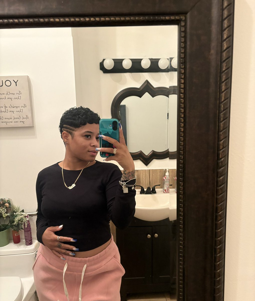 brilightbright's tweet photo. Pixie life has been nothing but good to me 💕 I just wanna show it off 😮‍💨😮‍💨 https://t.co/79U8wVbAGB