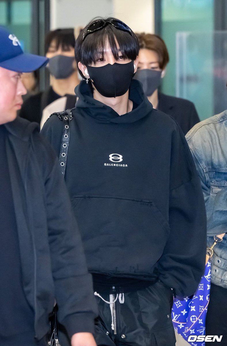 ninajini0207's tweet photo. ポケットに手を入れててカッコイイ

2024/11/23 KIX🇯🇵*⋆✈🇰🇷
#TREASURE
#JIHOON #지훈 #ジフン https://t.co/9MCzeKELTy