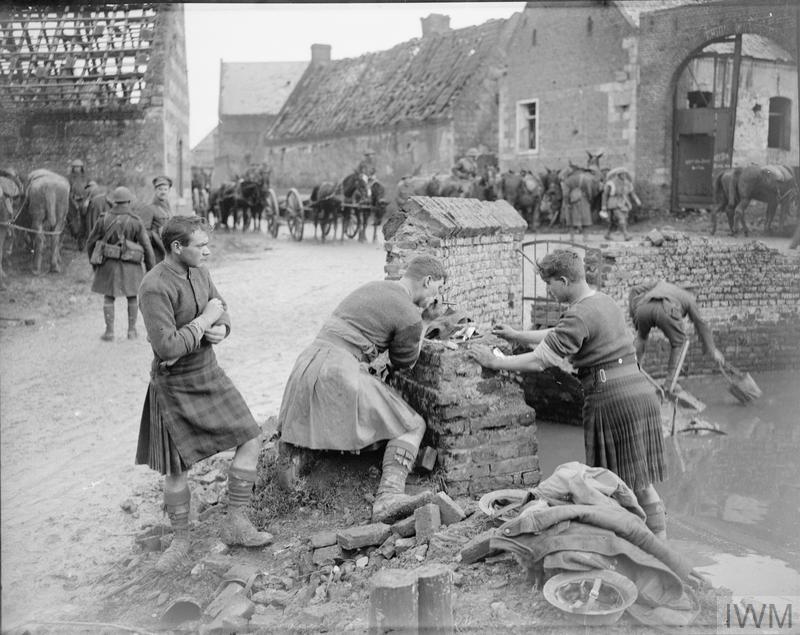 Men of the 51st Highland Division in Flesquieres, 23 November 1917.© IWM Q 6324