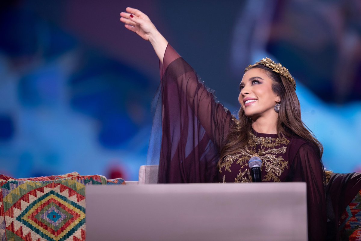 RotanaLive's tweet photo. صباح الخير ❤️
صولا من افتتاح أولى جلسات موسم الرياض 😍
#موسم_الرياض #روتانا_لايف 

@AssalaOfficial https://t.co/eiXH0MjfxE