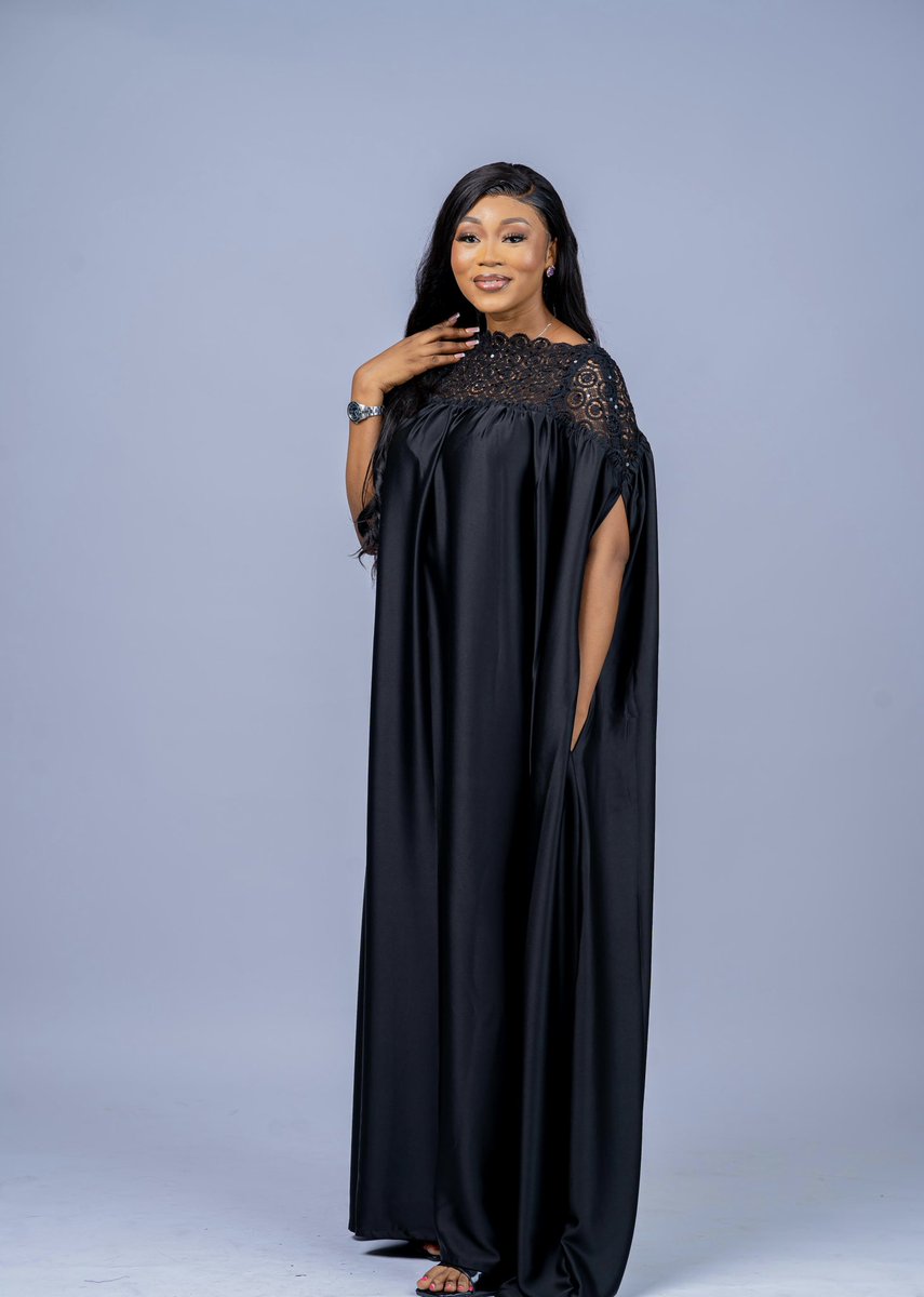 krenitive's tweet photo. We call her "Nafisa" and she turns every woman that wears her into a Queen 🫅😍

Price - 30,000 naira

Fabric - Cord Lace &amp; Duchess Silk
Colours - Black, Purple, Peach, Burnt Orange

To order - WhatsApp 08114801183
https://t.co/72Z2h9Ws9z
.

#krenitive #womensfashion https://t.co/9NH8TBGVMm