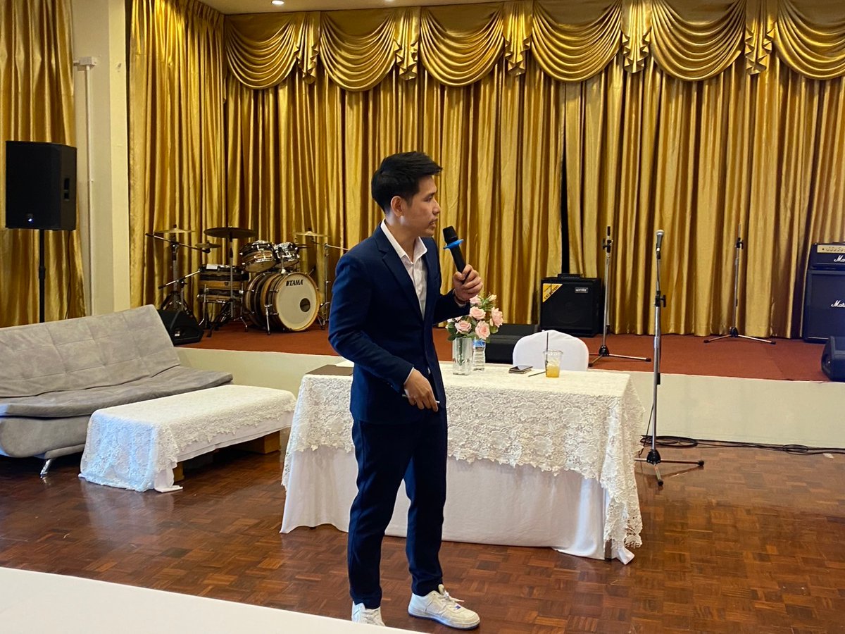 Born2BeMKT's tweet photo. อบรม ai
อันนี้ เมื่อวานครับ 
ขอบคุณพี่น้อง นักข่าว #โพสต์ทูเดย์ เครือ #เนขั่น และ #สปริงนิวส์ 
มา ณ โอกาสนี้ด้วยครับ
#วิทยากรai #คอร์สai #อบรมai #วิทยากรการตลาดออนไลน์ อาจารย์แชมป์ ธิติพล เทียมจันทร์ #วิทยากรชื่อดัง #หลักสูตรai https://t.co/qnjcKk3rnm