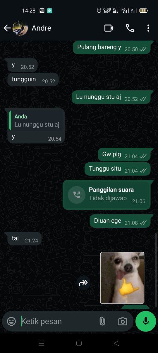Eleananda's tweet photo. @convomf Mnta jemput dia, trus gw  tinggalin😚 https://t.co/jIGhxhr6xV