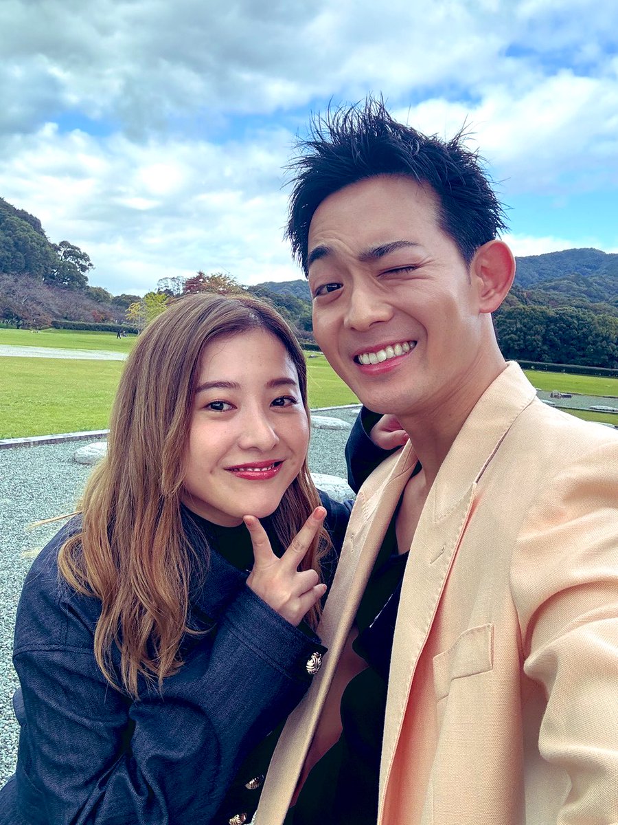 ystk_yrk's tweet photo. 光る君へ
太宰府イベント終わりましたー🙌🙌
雨持ち堪えてくれたぁーっ
はぁぅぅねぇねぇ
あと4話だってー🥺

隆家とまひろ
意外な組み合わせだと思うでしょ？？
仲良いの不自然だと思うでしょ？？
なーんで2人が太宰府イベントかは
あと4話で謎が解けるよ☺️

今日も皆様ありがとうございました🙋‍♀️ https://t.co/VVRYrBy5kU