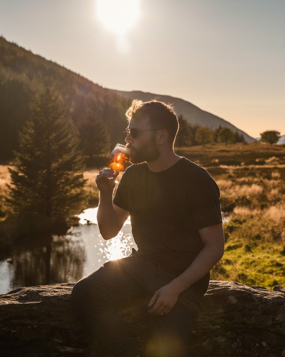 innisandgunn's tweet photo. Smooth, complex and warming, with classic Highland malt character.
Trust us, our Highland Cask Ale is one you’ll want to sip and savour this winter.
Order yours now. Link in bio.
#limitededition #caskmatured #scottishbeer #highlandcaskale #innisandgunn https://t.co/zcf4mY2Sf4