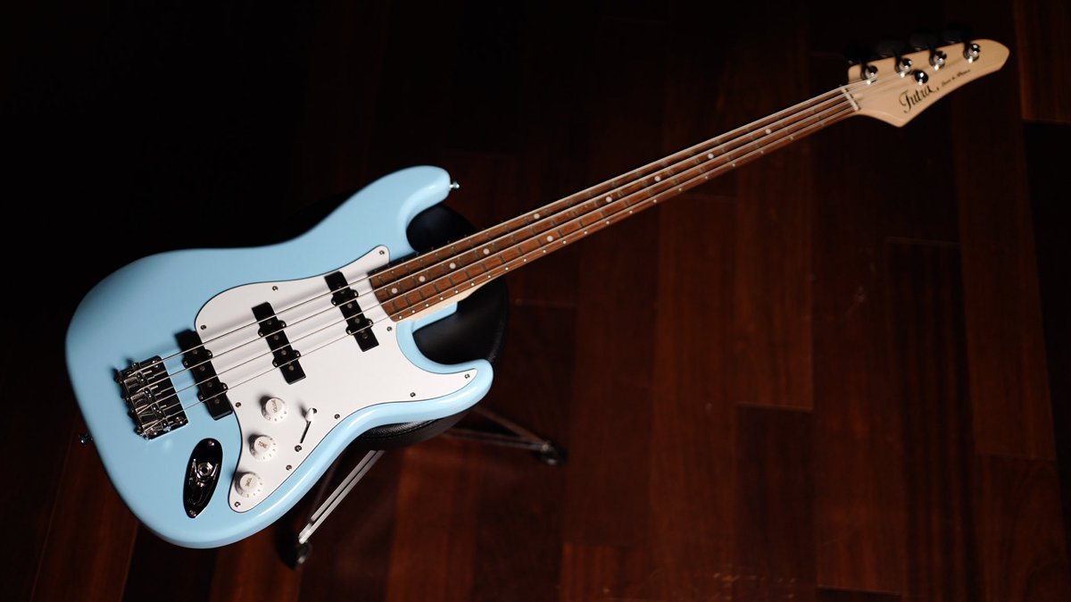 guitarfactory_'s tweet image. 本日より島村楽器全店にて販売スタート！
スーパーベーシスト日野JINO賢ニ氏が世に送り出すニュースタンダード⁈なベースを是非お試しください♪

#島村楽器 #Futra  #FJS-500 #ストラトベース #bass #basist