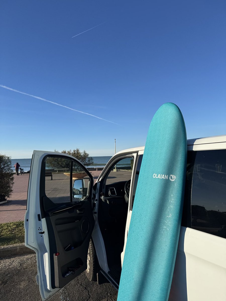 andi_thonhauser's tweet photo. 2 degree Celsius in the morning. When surfing feels like snowboarding https://t.co/j67O5ln9eR