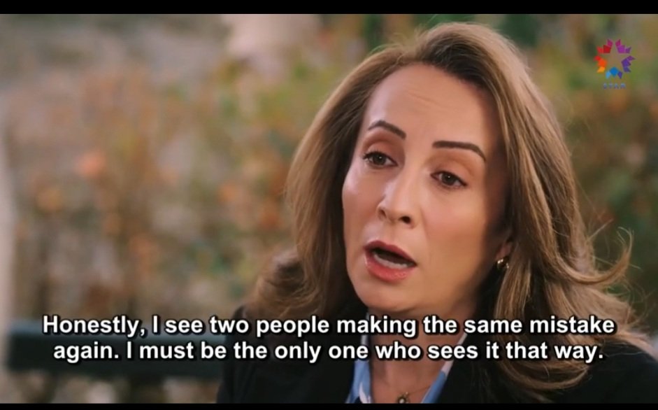 BeautyGood4's tweet photo. Mother Esme is not happy Sey🐟 is the 3rd party breaking up #DiyFer engagement. Esme doesn't think #SeyFer go well together & will make each other unhappy again. Since #YaliÇapkini has story change from one episode to the next, this talk may be forgotten, but Esme is right 🤔😔 https://t.co/8Vxmtrnz4H