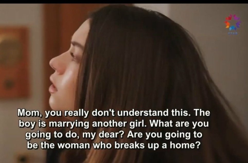BeautyGood4's tweet photo. Mother Esme is not happy Sey🐟 is the 3rd party breaking up #DiyFer engagement. Esme doesn't think #SeyFer go well together & will make each other unhappy again. Since #YaliÇapkini has story change from one episode to the next, this talk may be forgotten, but Esme is right 🤔😔 https://t.co/8Vxmtrnz4H