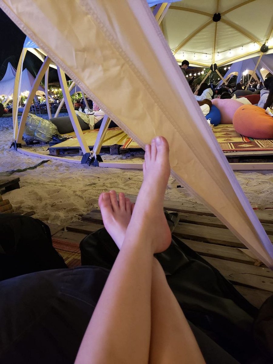 BuiChien90's tweet photo. #chanxinh #chandep #feetِ #feetvietnam #VietnameseGirls #vietnamese #Chinese #Japanese https://t.co/sRmzd9bOeO