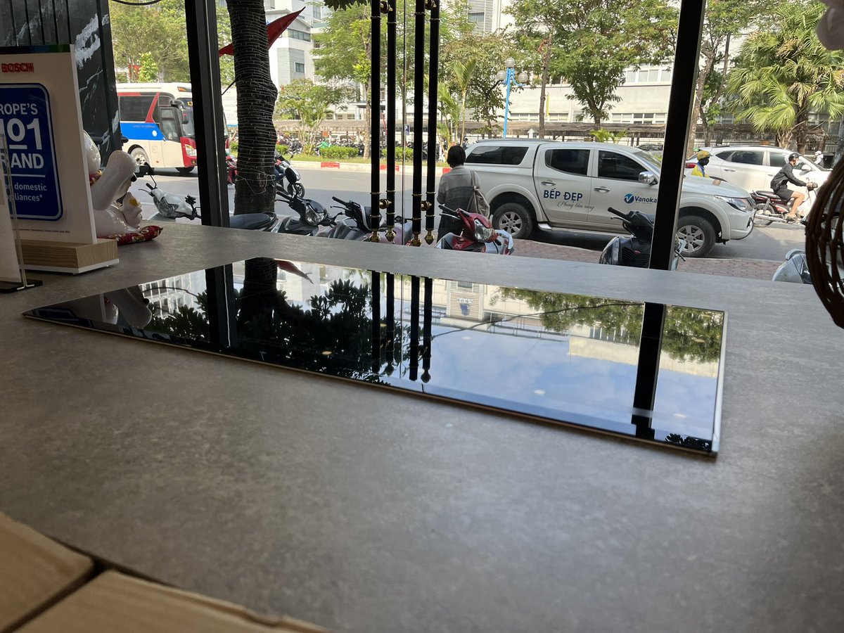 HoangVanHuynh82's tweet photo. SIÊU SALE KHỦNG
Chỉ 2 ngày duy nhất 23-24/11! Mua bếp từ đôi Bosch PPI82566VN giá chỉ 10.890K, TẶNG NGAY bếp từ đơn Hafele 1.490K. Cơ hội sở hữu bộ đôi hoàn hảo cho căn bếp nhà bạn không thể bỏ lỡ!
#bếptừđôi #Bosch_PPI82566VN
#Vanoka #Siêusale https://t.co/c1rEXaukcs