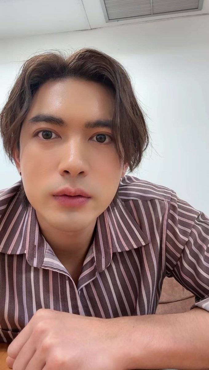 UpTom3_3's tweet photo. ผมยาวพอจะมัดใจใครได้บ้างไหมค้าบบบบ

BAOJI STAR FEST X KEM
#พี่เข้มเลิฟบาโอจิ #เข้มหัสวีร์ https://t.co/hFYo6ahah4