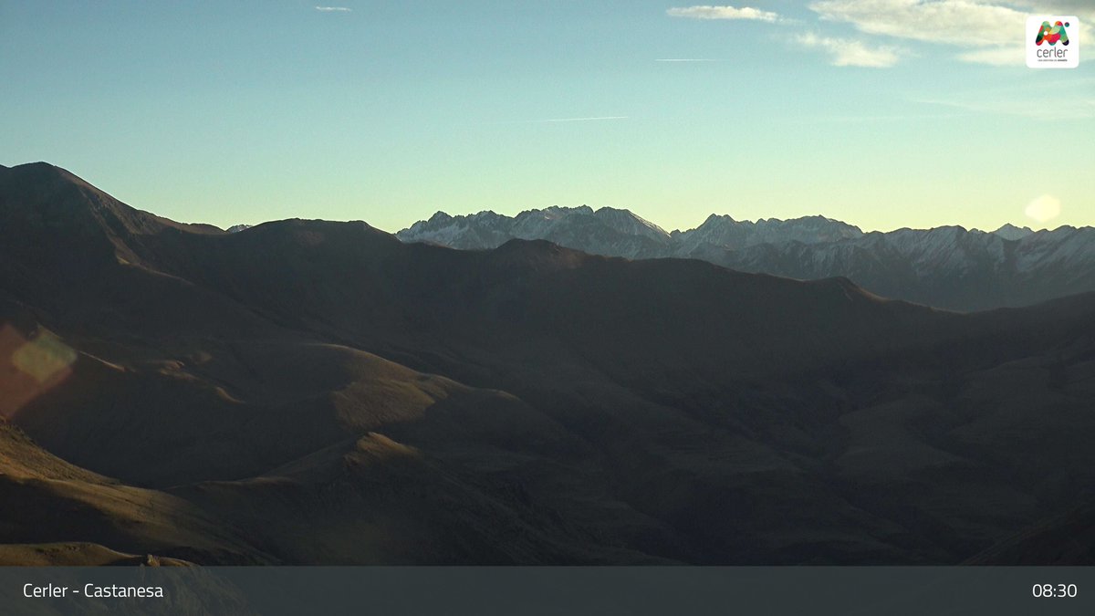 GORSKI_SWIAT's tweet photo. 23.11.2024r #Himalaje #Tatry #Alpy #Pireneje #aktualnewarunki_currentconditions 📷
warunki w #Tatrach na dziś: ☁️🌤️, jutro: ☁️🌨️
https://t.co/EbTldwgxbR
@SOB_pl
@MeteoprognozaPL 
@IMGW_CMM https://t.co/QfELUEMx45