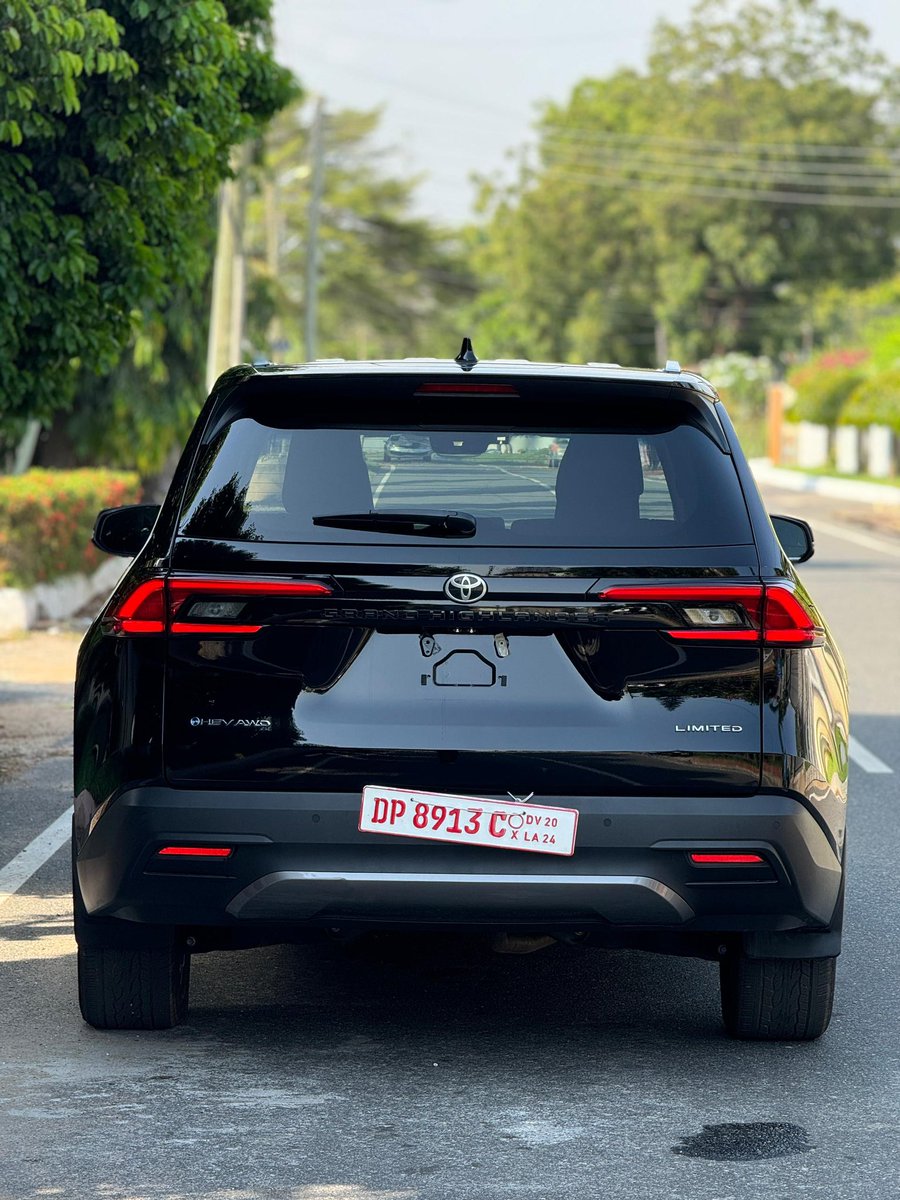 2024 Toyota Grand Highlander Limited 
2.4T Hybrid Engine 
Keyless entry &amp; start
Touchscreen infotainment system  
3rd row seats
Parking sensors 
360 surround camera
Panoramic roof
Fully loaded 

Price - $85k p3 😁
WhatsApp no in bio 
Refer a buyer for commission 

#YourCarGuy