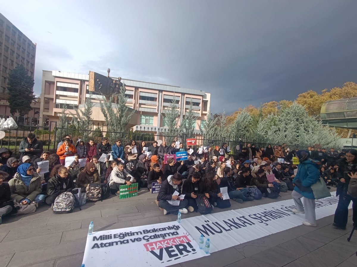 Arkamızda hiçbir büyük güç olmadan sadece haklı oluşumuzla oradayız

#RTEdenEkYerleştirmeMüjdesi