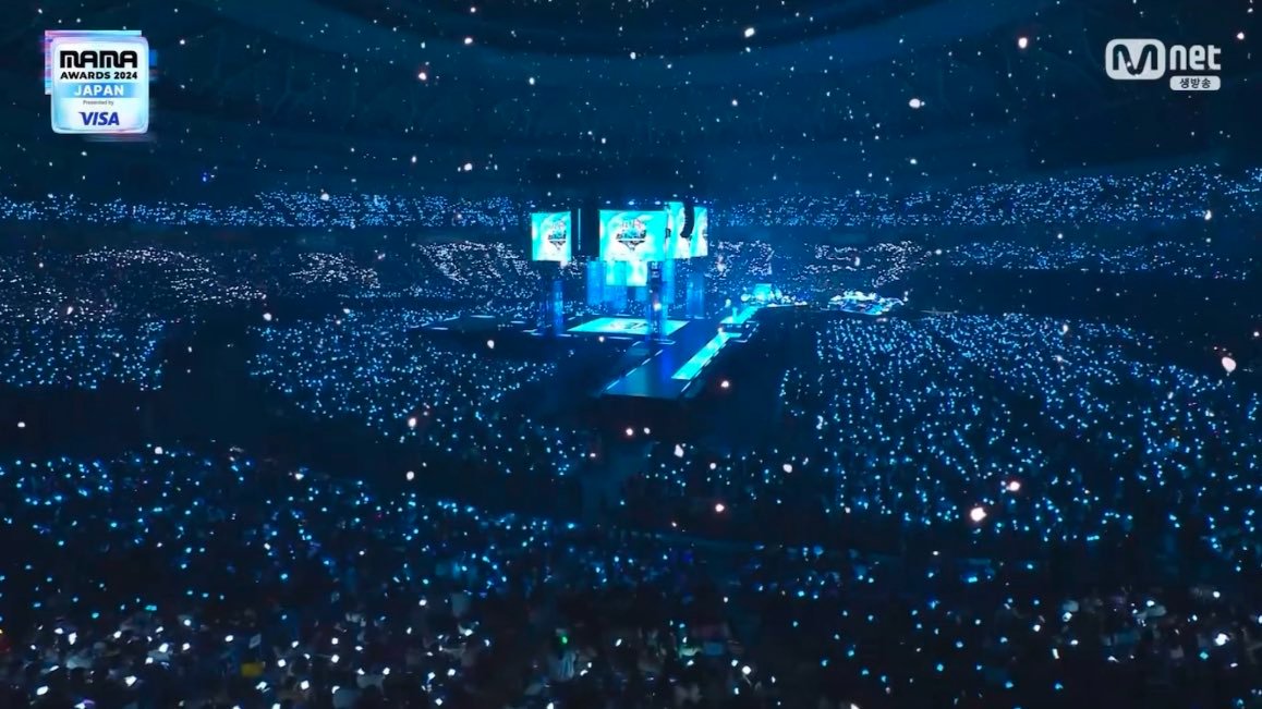 kdrama_menfess's tweet image. •KDM• WAKE UP RYU SUNJAE JADI NYATA 😭😭😭😭 

BYEON WOOSEOK SUDDEN SHOWER AT MAMA AWARDS 2024