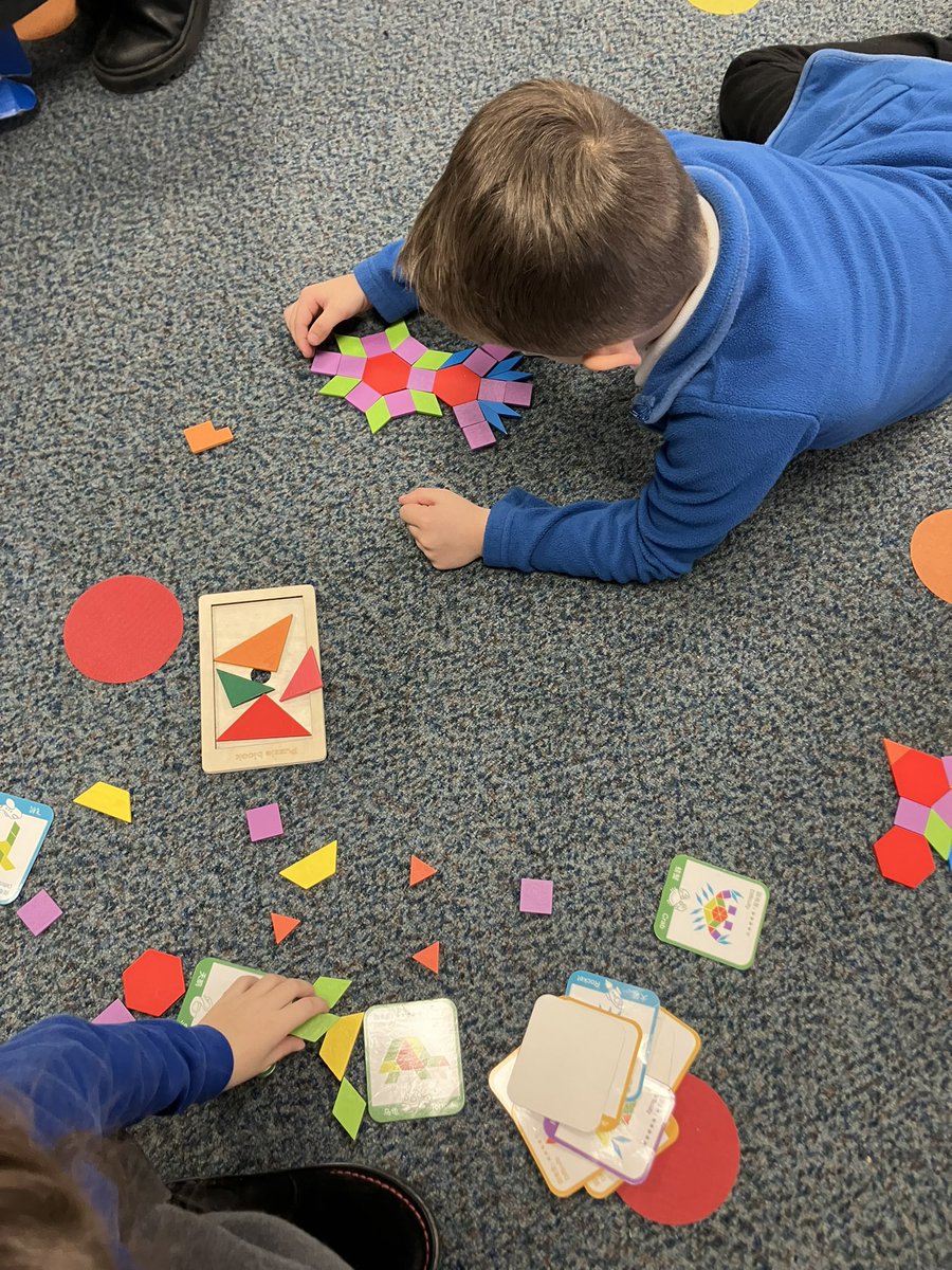 latimerprimary's tweet image. Sometimes we just need to give our children a few minutes to complete activities they enjoy. In class AB we had 30 minutes of ‘free time’ and here’s what the children produced. #classAB