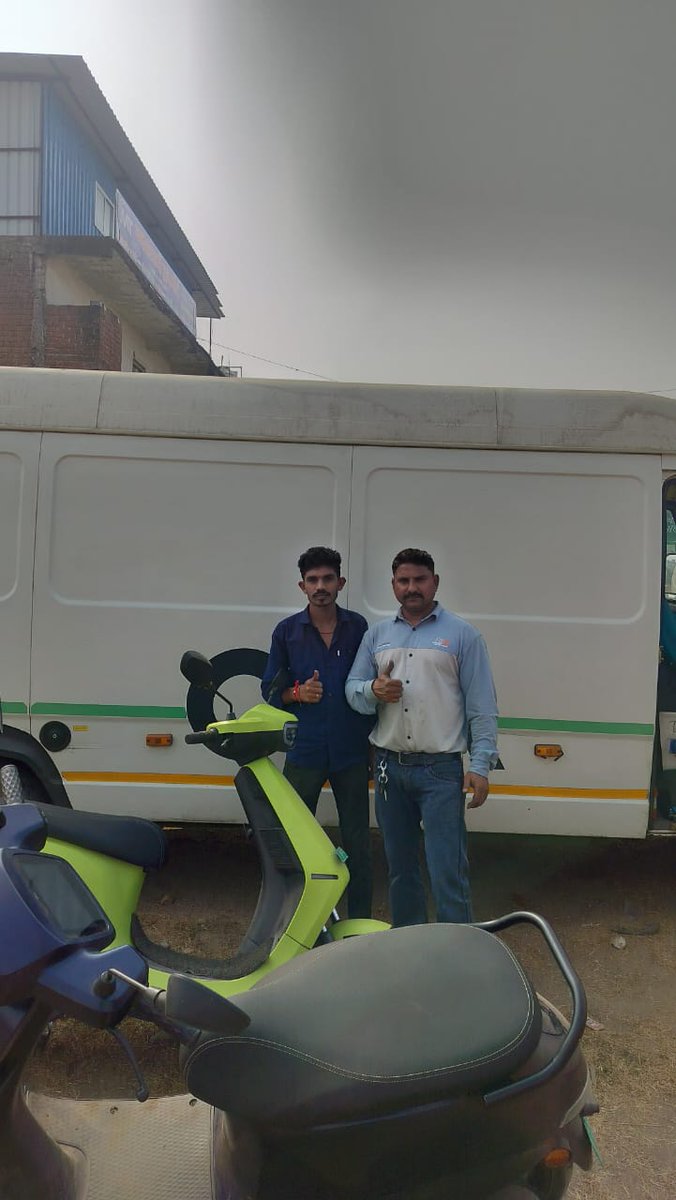 activeatom's tweet photo. @ola electric@hyperservice
Thank you for a good service. Field team thank you for your support.
Rajesh soni and SC Rahul https://t.co/qffc0AMpjC
