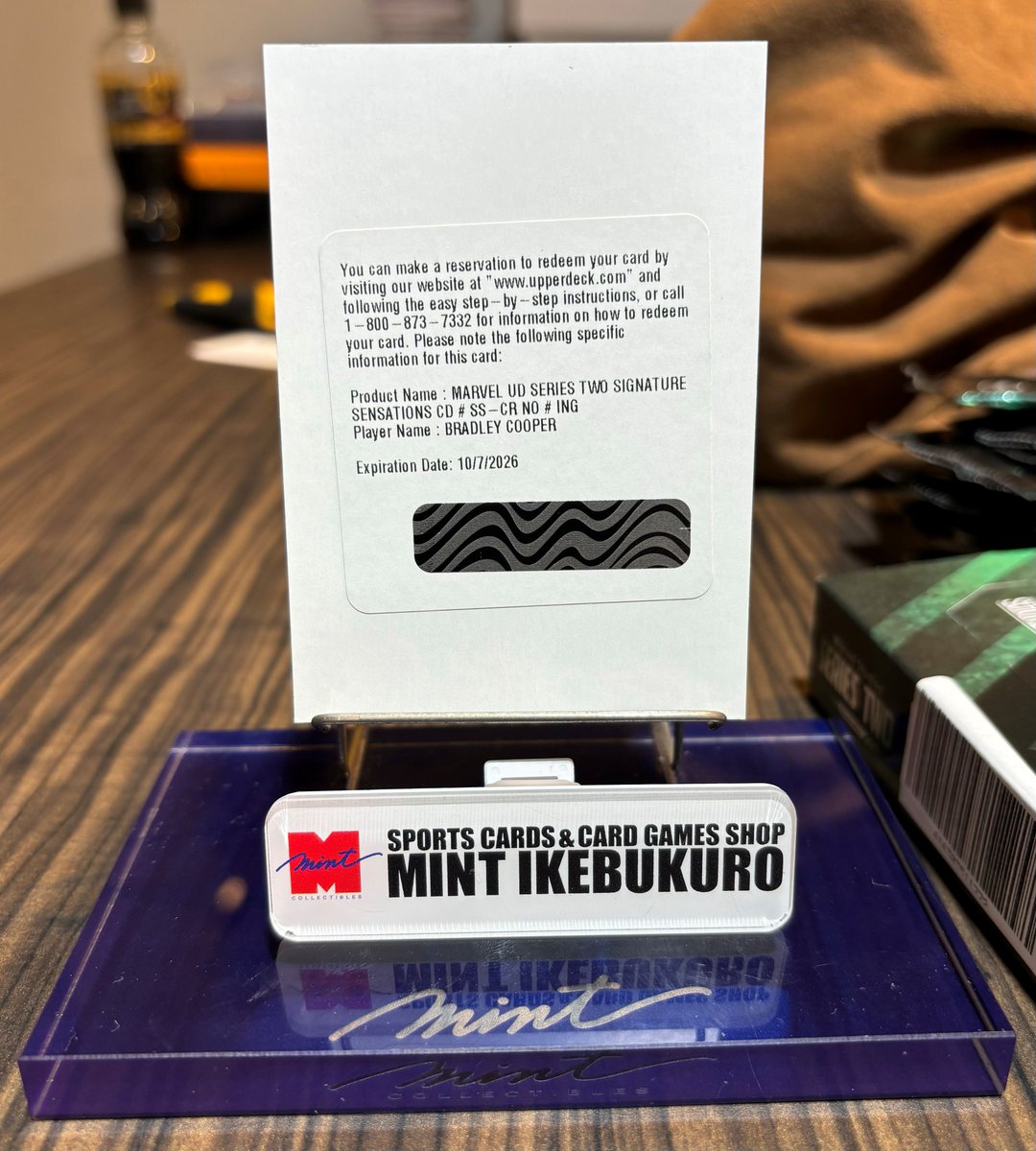 ブラッドリー・クーパー MARVEL サインカード(引き換え)