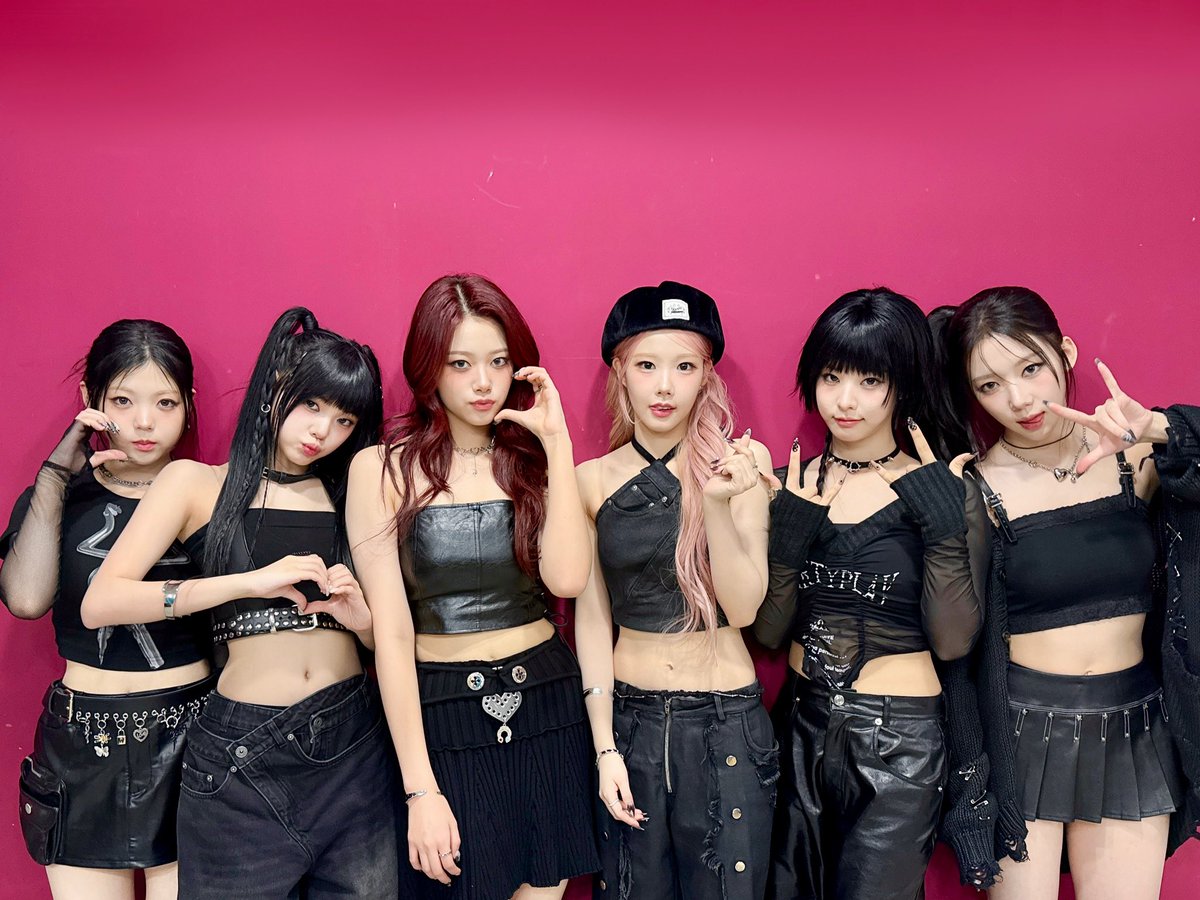 [📸]

241123 MBC 쇼! 음악중심 

클리키와 함께 행복한 주말 시작 💞
오늘도 큰 목소리로 응원해 줘서 고마워요!

#CLASSy #클라씨
#Psycho_and_Beautiful
#LOVE_XX