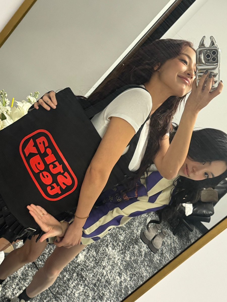 jihyo one kiss juseyo tweet media