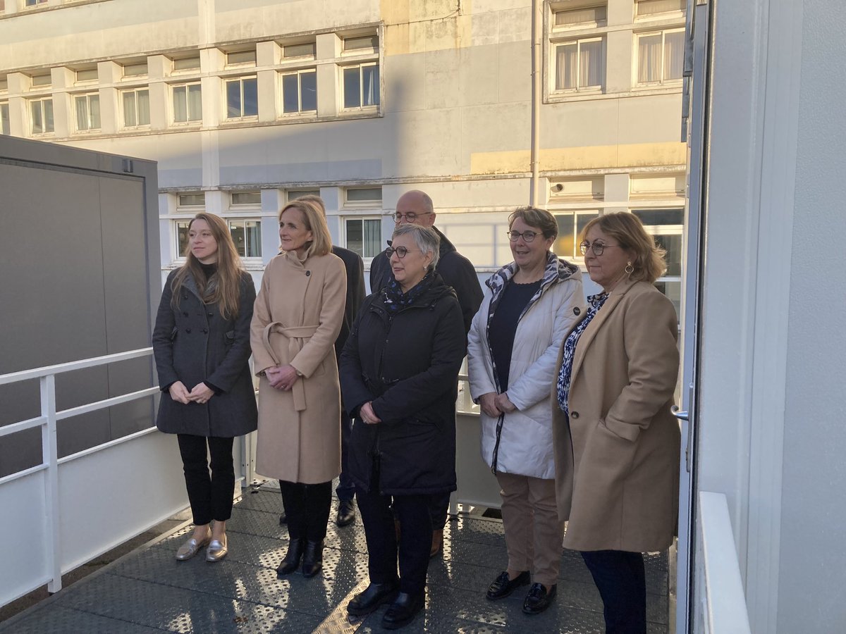 Isabelle Pellerin (@pellerin_is) on Twitter photo A Brest, nous avons fait le point sur les travaux engagés pour réparer les bâtiments endommagés par la tempête Ciaran 🙏à toute les équipes de leur coopération <a href="/regionbretagne/">Région Bretagne</a> <a href="/Elus_SocDem_BZH/">Groupe Social-Démocrate de la Région Bretagne</a> A Brest, nous avons fait le point sur les travaux engagés pour réparer les bâtiments endommagés par la tempête Ciaran 🙏à toute les équipes de leur coopération <a href="/regionbretagne/">Région Bretagne</a> <a href="/Elus_SocDem_BZH/">Groupe Social-Démocrate de la Région Bretagne</a>