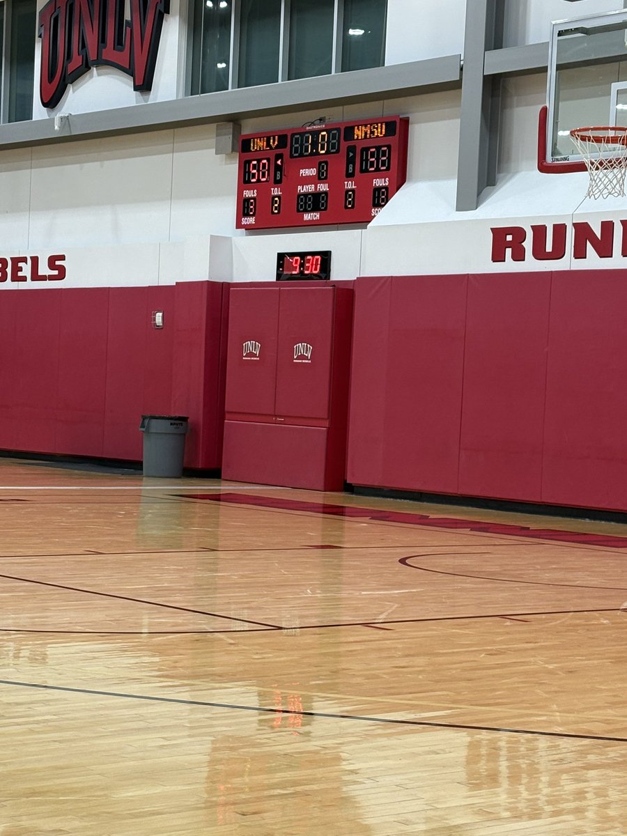 Good 52-50 win tonight against UNLV managers😤 appreciate y’all having us! 

2-0🤠