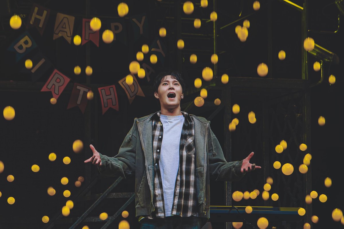 𝙋𝙤𝙚𝙩𝙧𝙮 tweet media