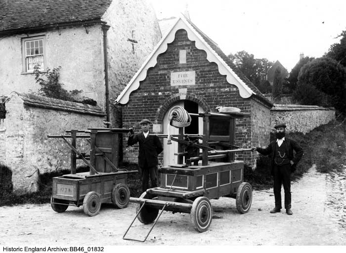 Its Explore Your Archive Focus Week! Today's image from the Historic England Archive shows the tiny fire station (and a big beard!) at Aldbourne, Wiltshire.

See more tiny Archive records👇
historicengland.org.uk/images-books/p…

#EYATiny