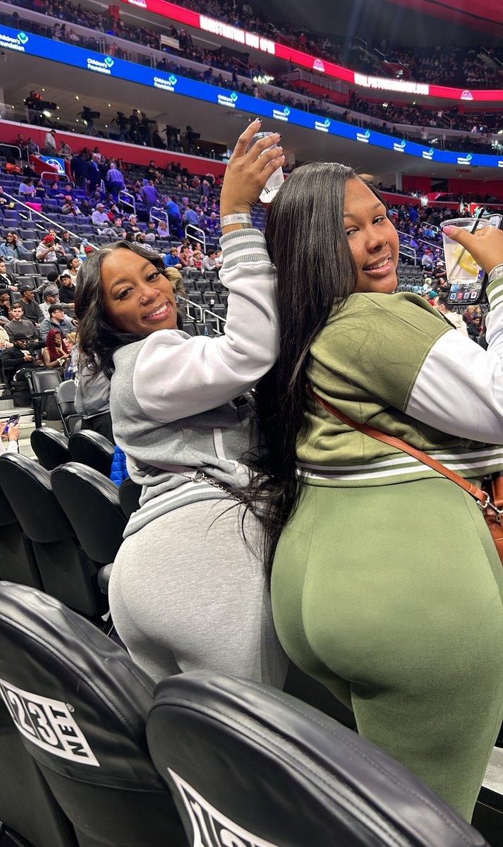 Shanafmilf's tweet image. it’s my sister birthday 🥳 @jazminecierra