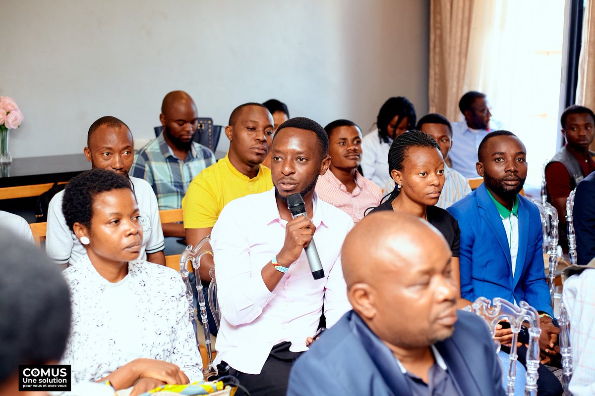 comus_rdc's tweet photo. Après le #FestivalAmani, #COMUSRDC a animé un dble activité a) Projection vidéos reportages sr ls forêts du bassin du Congo 
b) Conférence débat sur l'#Entrepreneuriat Écologique 
ls partcpants ont partagé lrs expérieces et acquis des kces nvls. Remerciements à #pulitzercenter https://t.co/xtaSrUXkyc