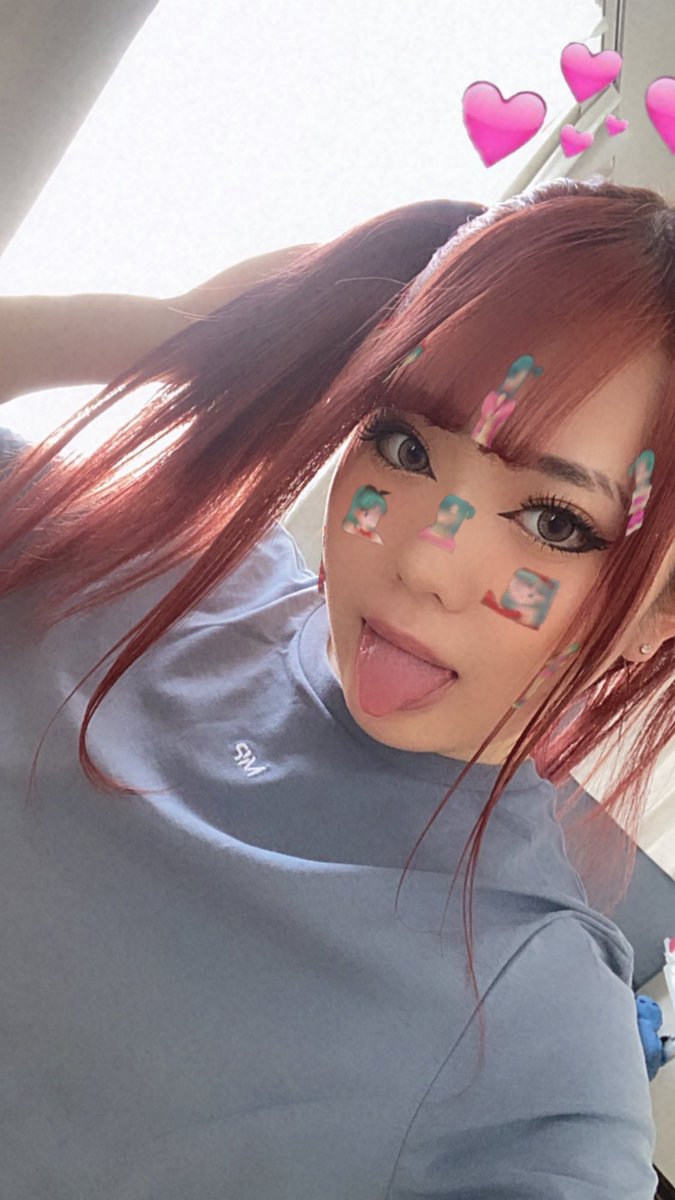 I'm just a girl 😼💕